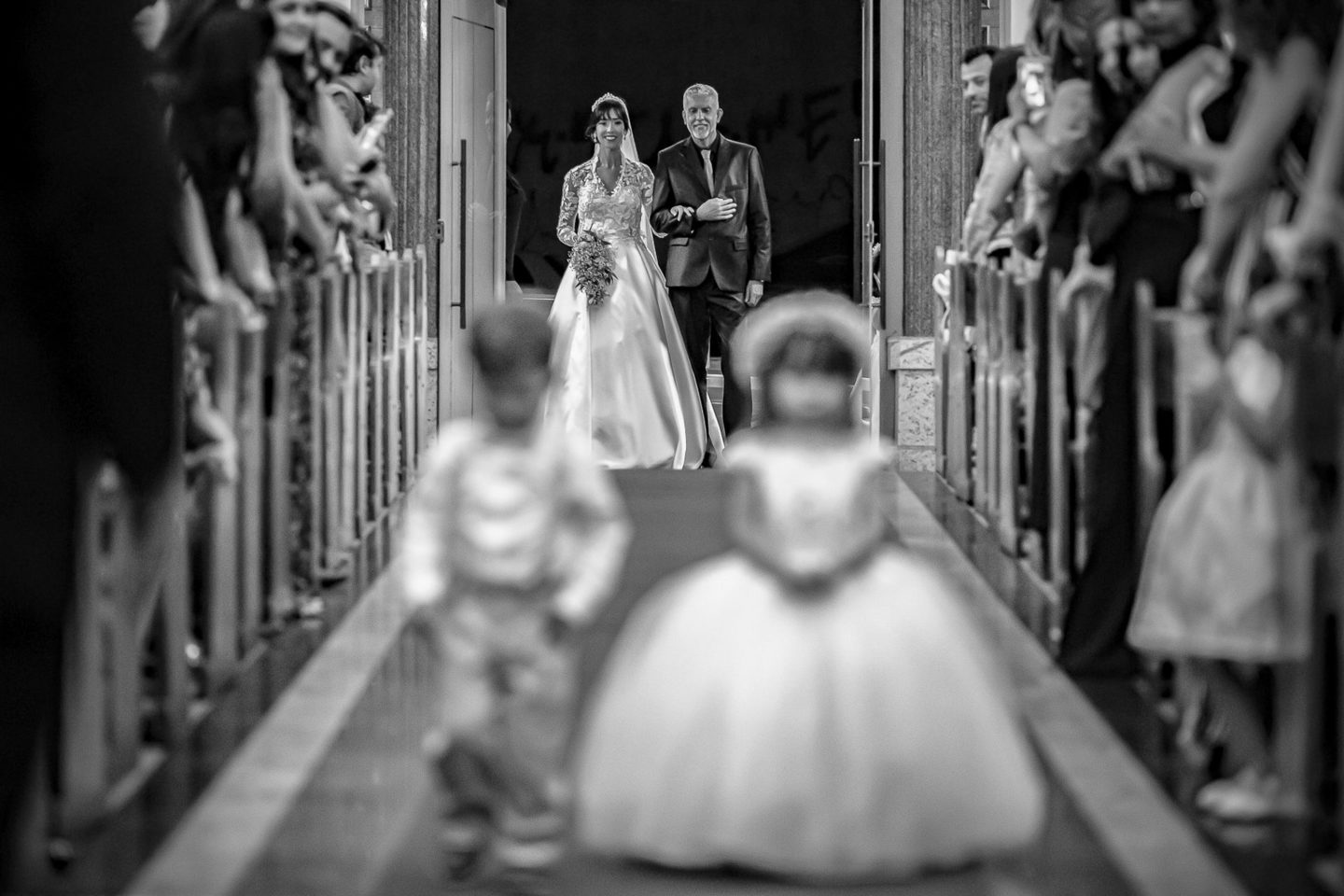 Casamento na Matriz de Ibirité ( igreja azul ) Nossa Senhora das Graças - Laura & Max Casamento na Matriz de Ibirité ( igreja azul ) Nossa Senhora das Graças - Laura & Max